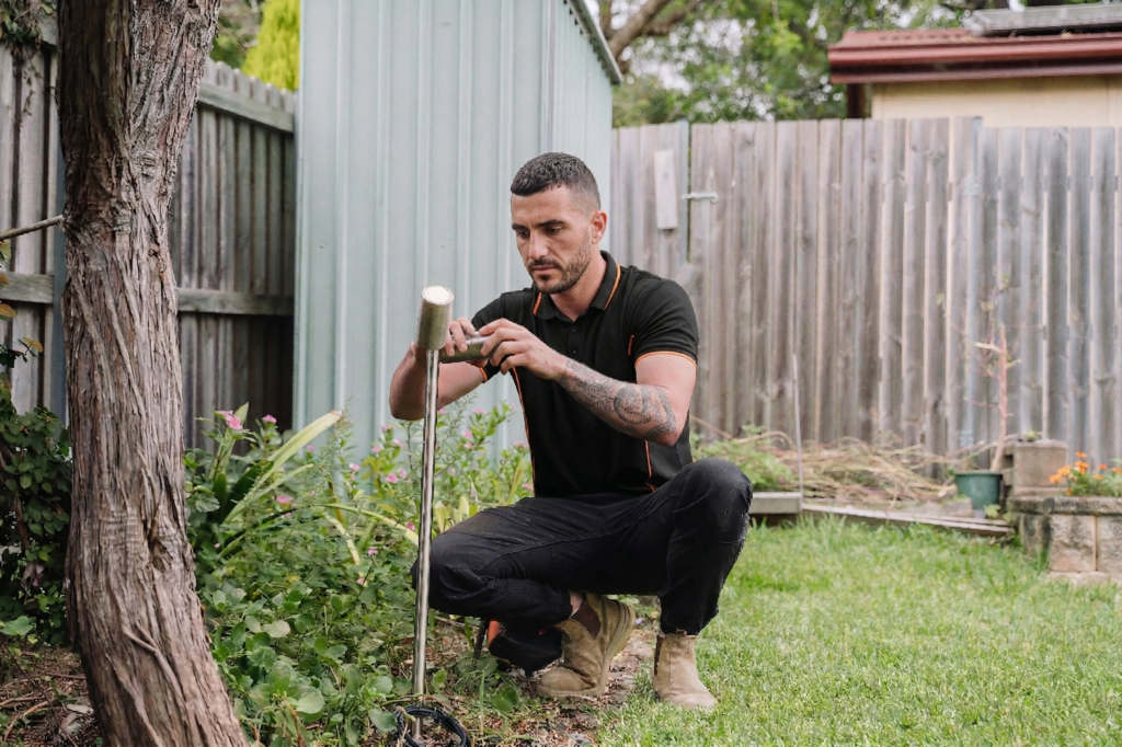 Commercial electrician services in Earlwood